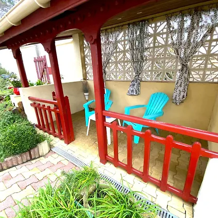 Maison Fleurie Quartier Calme *