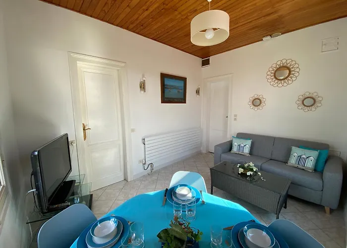 Maison Fleurie Quartier Calme